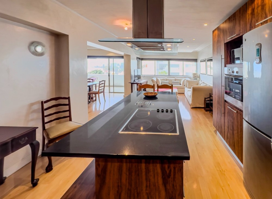 To Let 2 Bedroom Property for Rent in Sea Point Western Cape